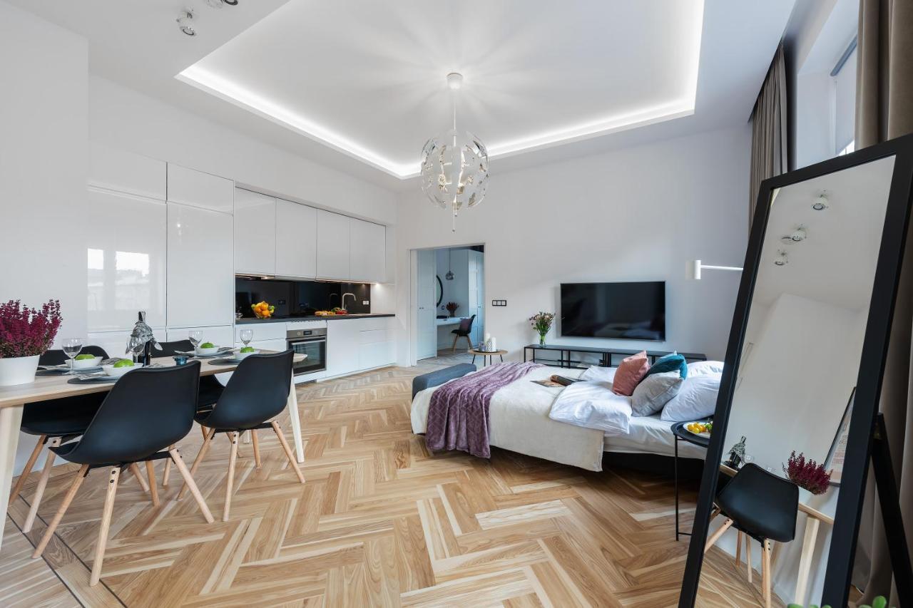 Marszalkowska Center Serviced Apartments Varşova Dış mekan fotoğraf